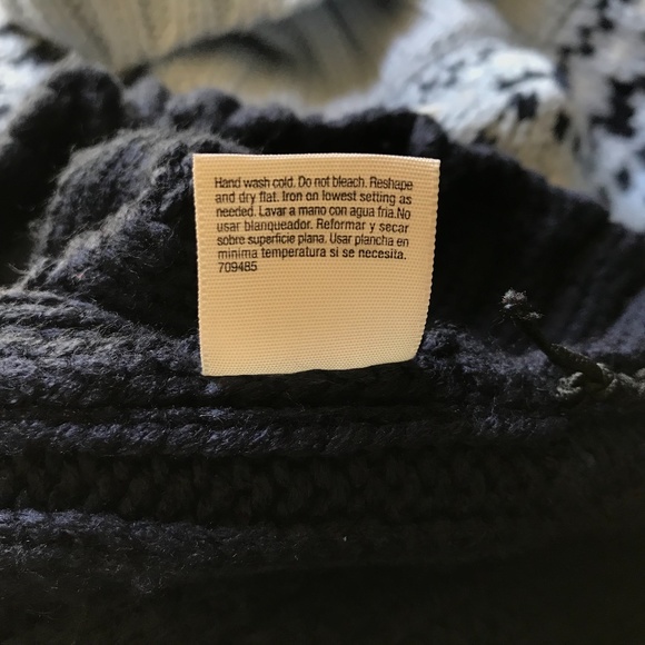 St. Johns Bay Vintage 80's Cable Knit Sweater - Picture 10 of 10